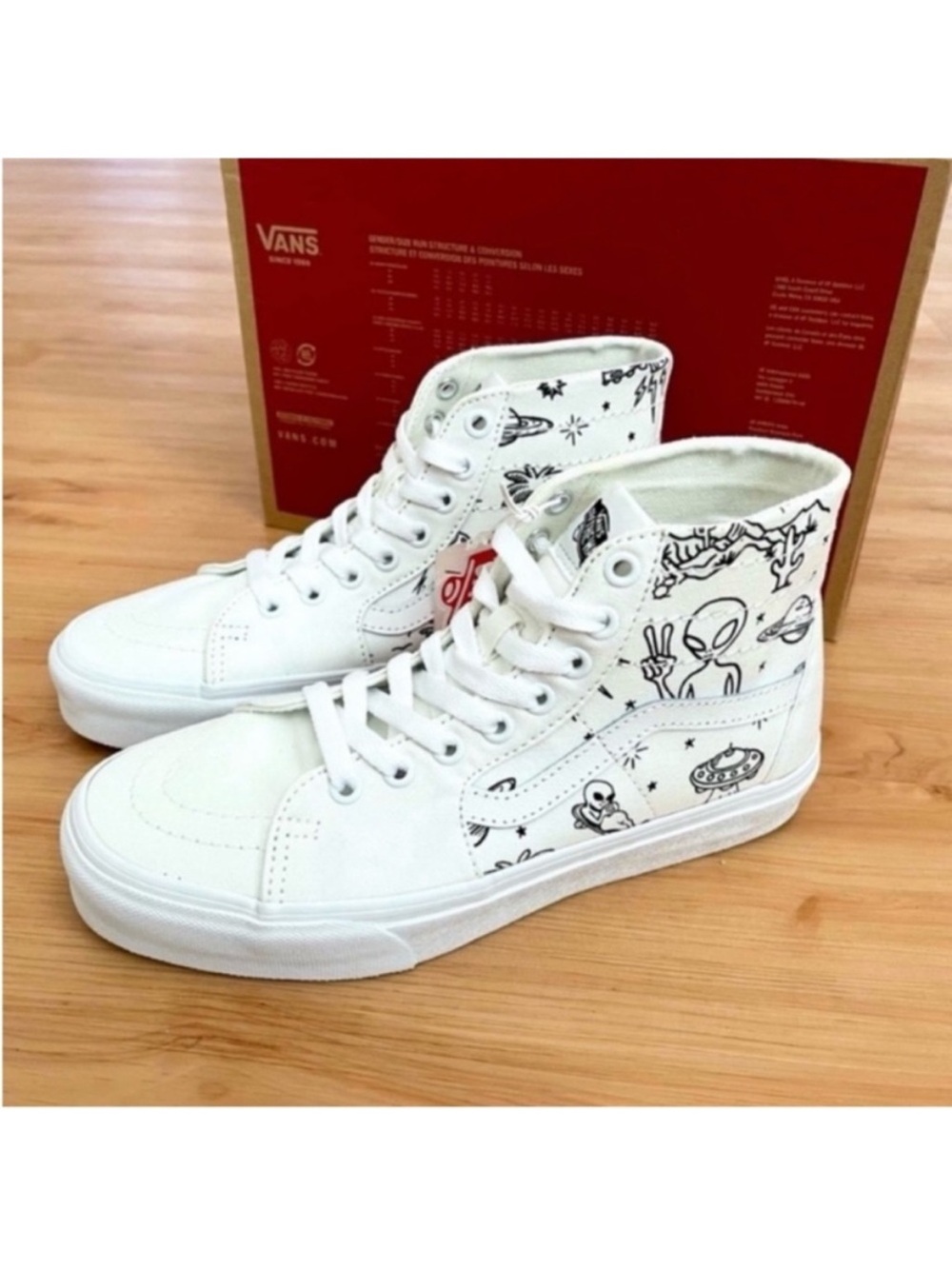 Vans Sk8-Hi Tapered
Unidentified U-Paint White Skate Shoes Women 8.5 US